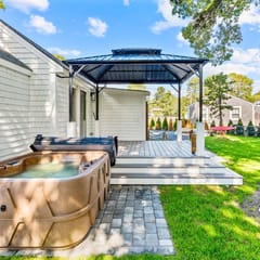 Dennis Port House BeachHot Tub & Fire Pit Fun!