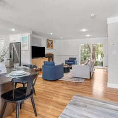 Falmouth Family Home: Beach, Fire Pit & Games!