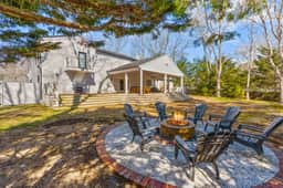 Elegant Family Osterville Retreat Near Dowses Beach - Image 2