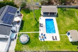 Family Retreat hot tub,Firepit,Beach nearby - Image 5
