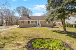 Hyannis MA Family 3BR Firepit Beach nearby - Image 2