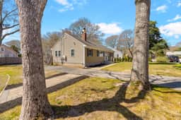 Hyannis MA Family 3BR Firepit Beach nearby - Image 4