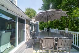 Old Silver Beach House: BBQ, Bikes, WoodFirepit Fun! - Image 5