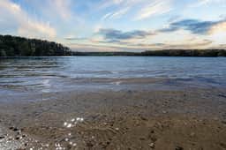Perfect Lakeview Family Retreat – Beach + Pool - Image 3