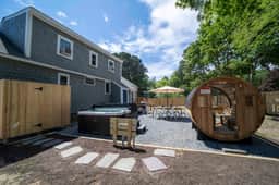 Yarmouth Beach House: Hot Tub, Sauna & Fire Pit! - Image 2