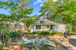 Family Lakefront House with Fire Pit in Plymouth - Image 5