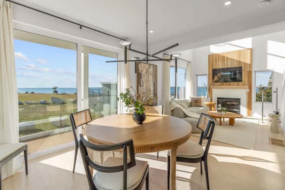 Pocasset Oceanfront: Beach, Hot Tub & Fire Pit! - Image 1