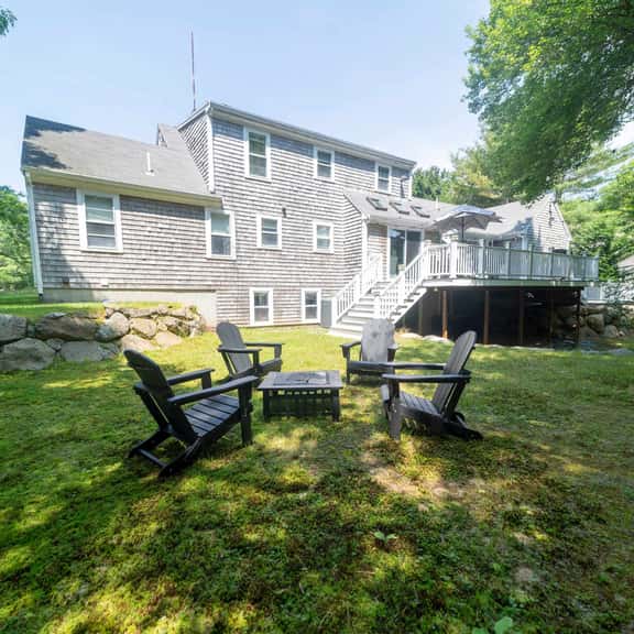 Old Silver Beach House: BBQ, Bikes, WoodFirepit Fun! - Image 1