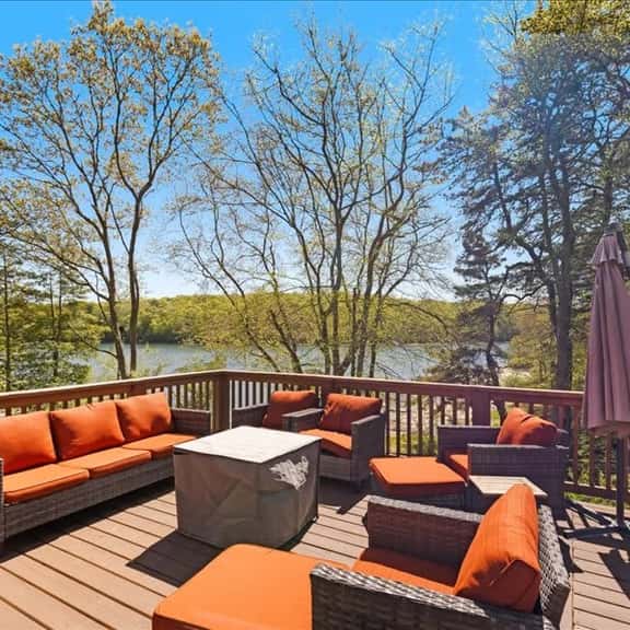 Perfect Lakeview Family Retreat – Beach + Pool - Image 1