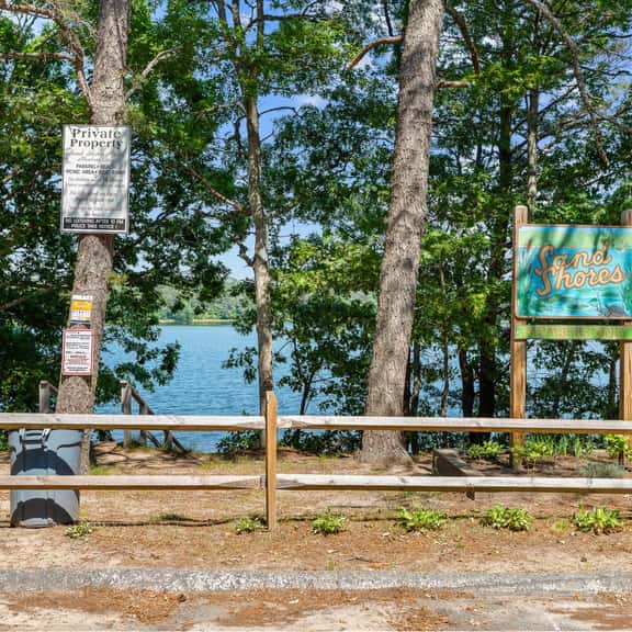 Lakeside Cape Cod Home: Fire Pit & BBQ, Near Beach - Image 1
