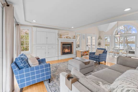 Beachfront Escape: Private Beach, Kayaks & Fire Pit - Image 2