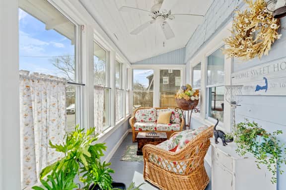 Cape Cod Bungalow Walk to Beach Firepit - Image 5