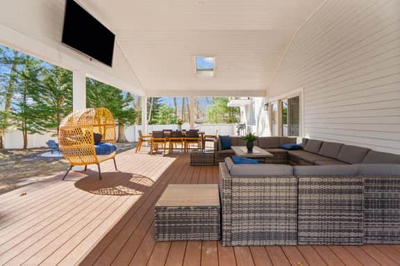 Elegant Family Osterville Retreat Near Dowses Beach - Image 3