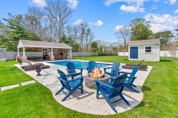 Family Retreat hot tub,Firepit,Beach nearby - Image 4