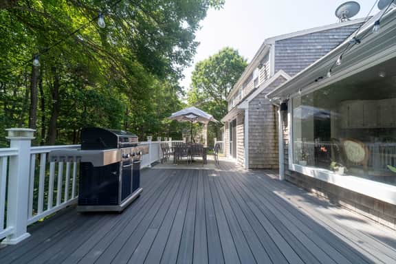 Old Silver Beach House: BBQ, Bikes, WoodFirepit Fun! - Image 4
