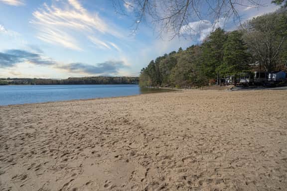 Perfect Lakeview Family Retreat – Beach + Pool - Image 5