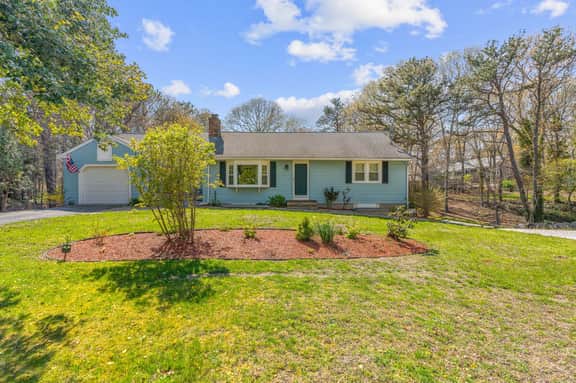 Spacious Family 5BR Cape Retreat FirepitDeckOutdoorShower - Image 2