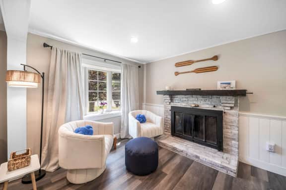 Yarmouth Beach House: Hot Tub, Sauna & Fire Pit! - Image 5