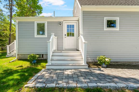 South Yarmouth Retreat Near Beaches & Dining - Image 4