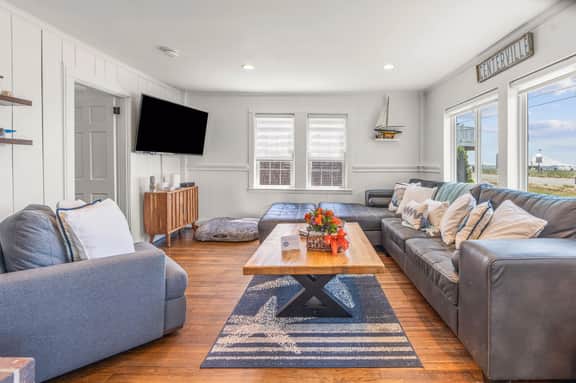 Craigville Beach Compound | 4 Private Suites with a Ocean View! - Image 2