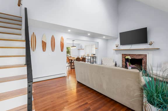 Mashpee Gem with a Private Yard, Volleyball, BBQ and a Fire pit! - Image 3