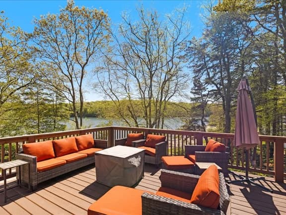 Perfect Lakeview Family Retreat – Beach + Pool - Image 1