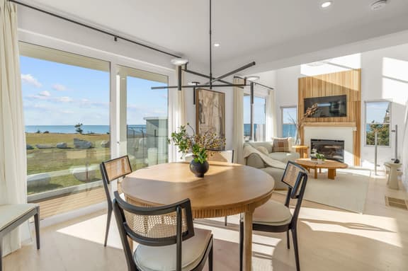 Pocasset Oceanfront: Beach, Hot Tub & Fire Pit! - Image 1