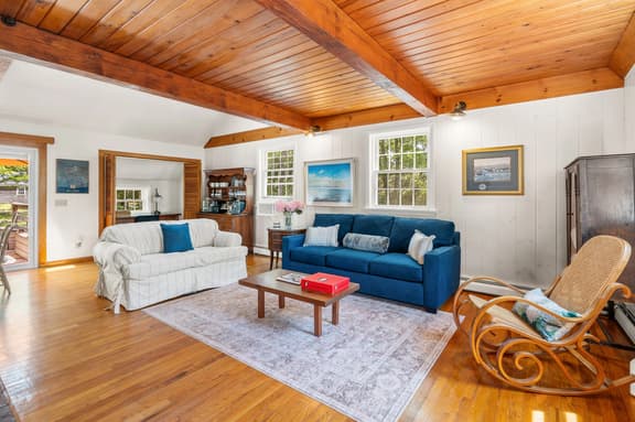 Charming Cape Cod Cottage Fire Pit, Pet Friendly Minutes to the Beach - Image 1
